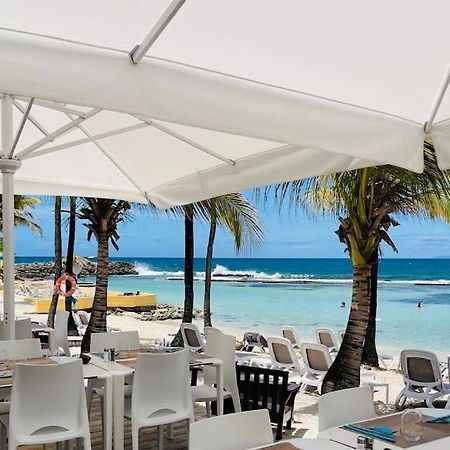 Tres Bel Appartement Avec Vue Mer, Acces Direct A La Plage Et Piscine Surveillee 생프랑수아 외부 사진