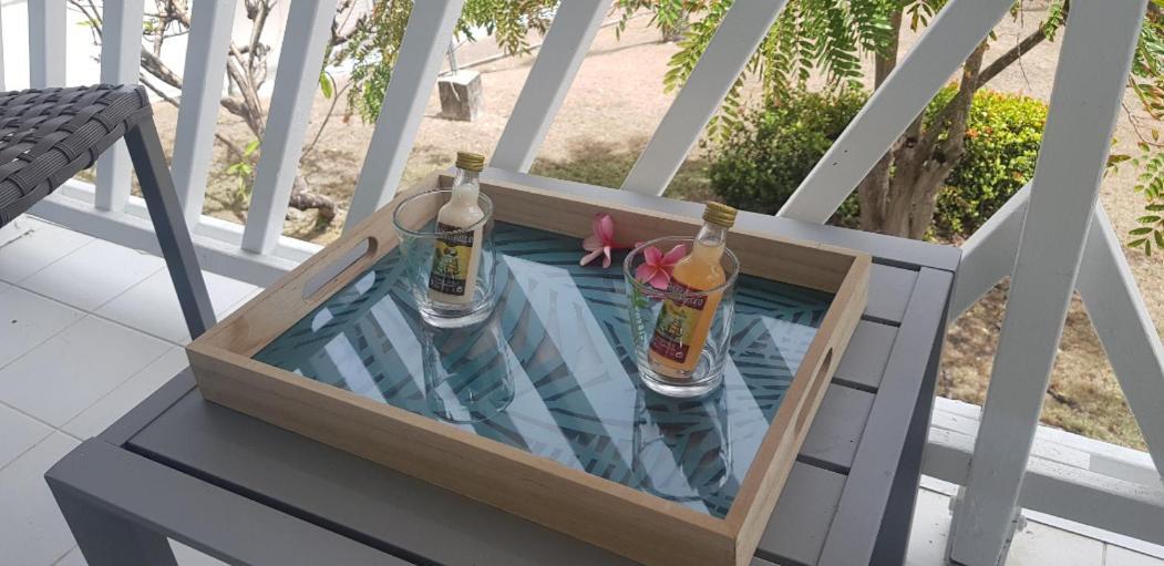 Tres Bel Appartement Avec Vue Mer, Acces Direct A La Plage Et Piscine Surveillee 생프랑수아 외부 사진
