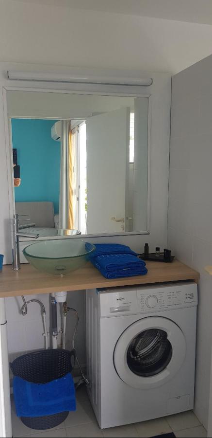 Tres Bel Appartement Avec Vue Mer, Acces Direct A La Plage Et Piscine Surveillee 생프랑수아 외부 사진